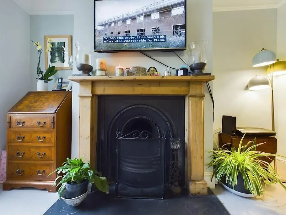 Holiday home Bliss Nest Two Bed Central Wi-Fi Garden GLOUCESTERSHIRE